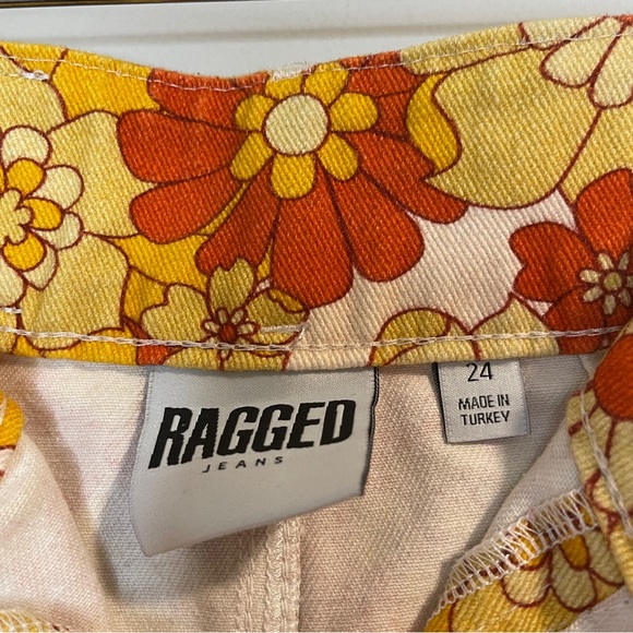 The Ragged Priest Skirt 24 - Picture 4 of 5